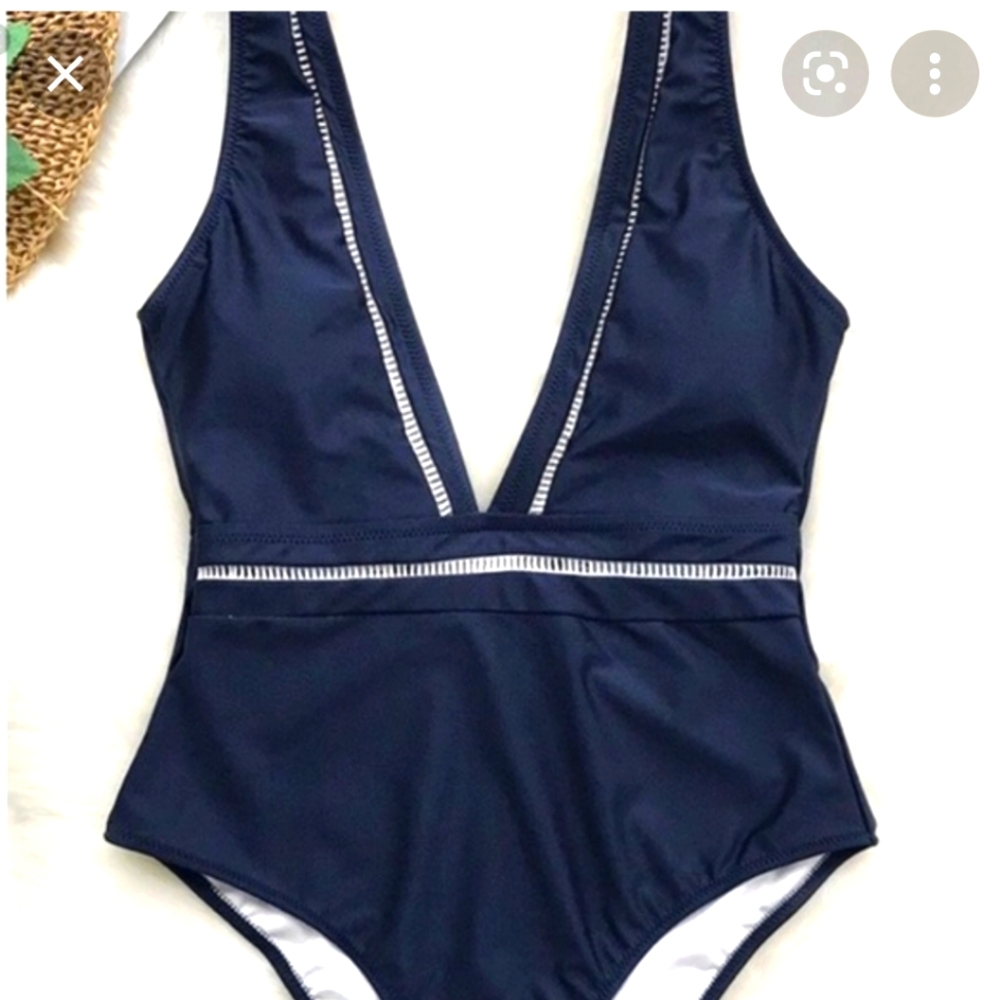 Cupshe deep V
